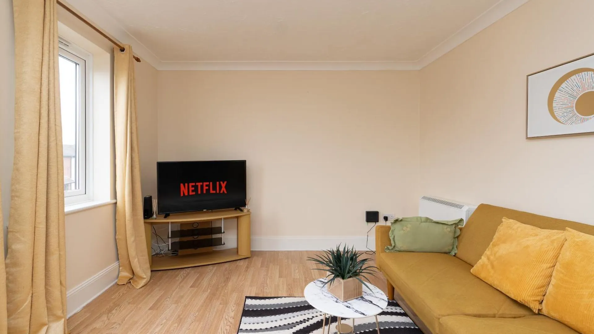 Centrally Located Cozy Apartment In Southampton